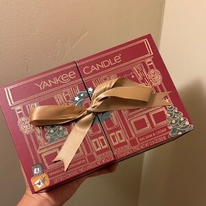 Yankee Candle Red Box Gift Set with Gold Ribbon